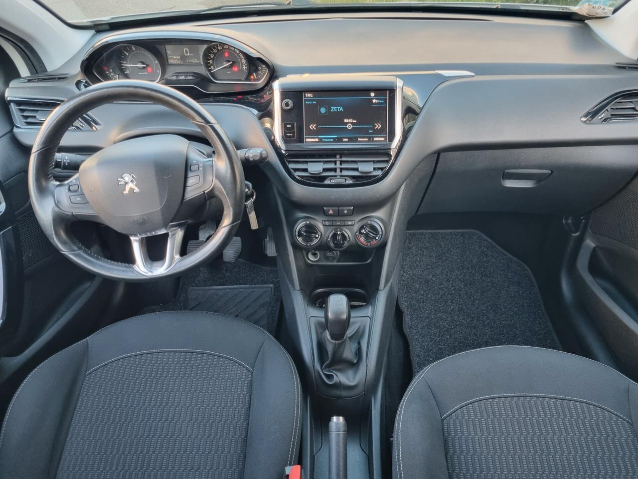 Peugeot 208 PureTech 82 5 porte Allure