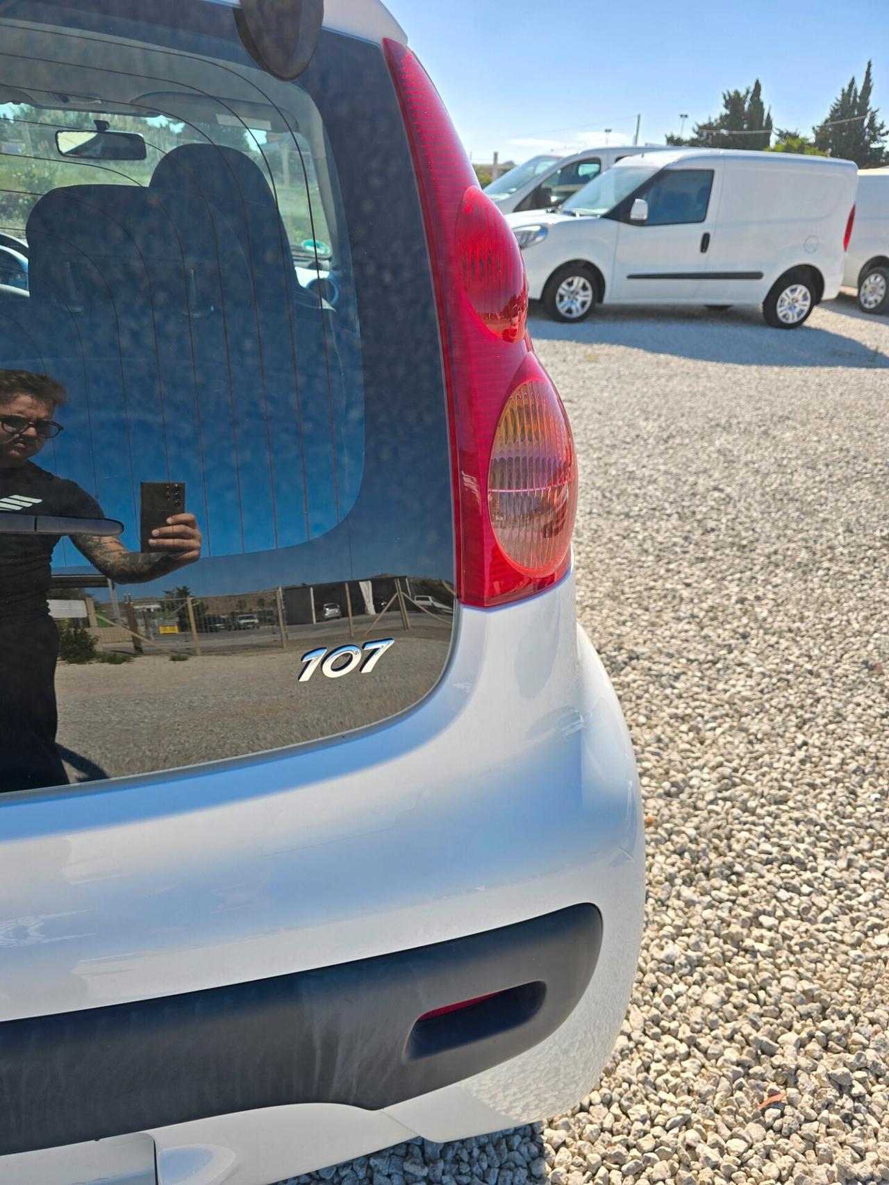 Peugeot 107 1.0 68CV 5p. Sweet Years