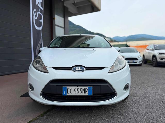 FORD Fiesta 1.4 TDCi 68CV 5 porte Titanium