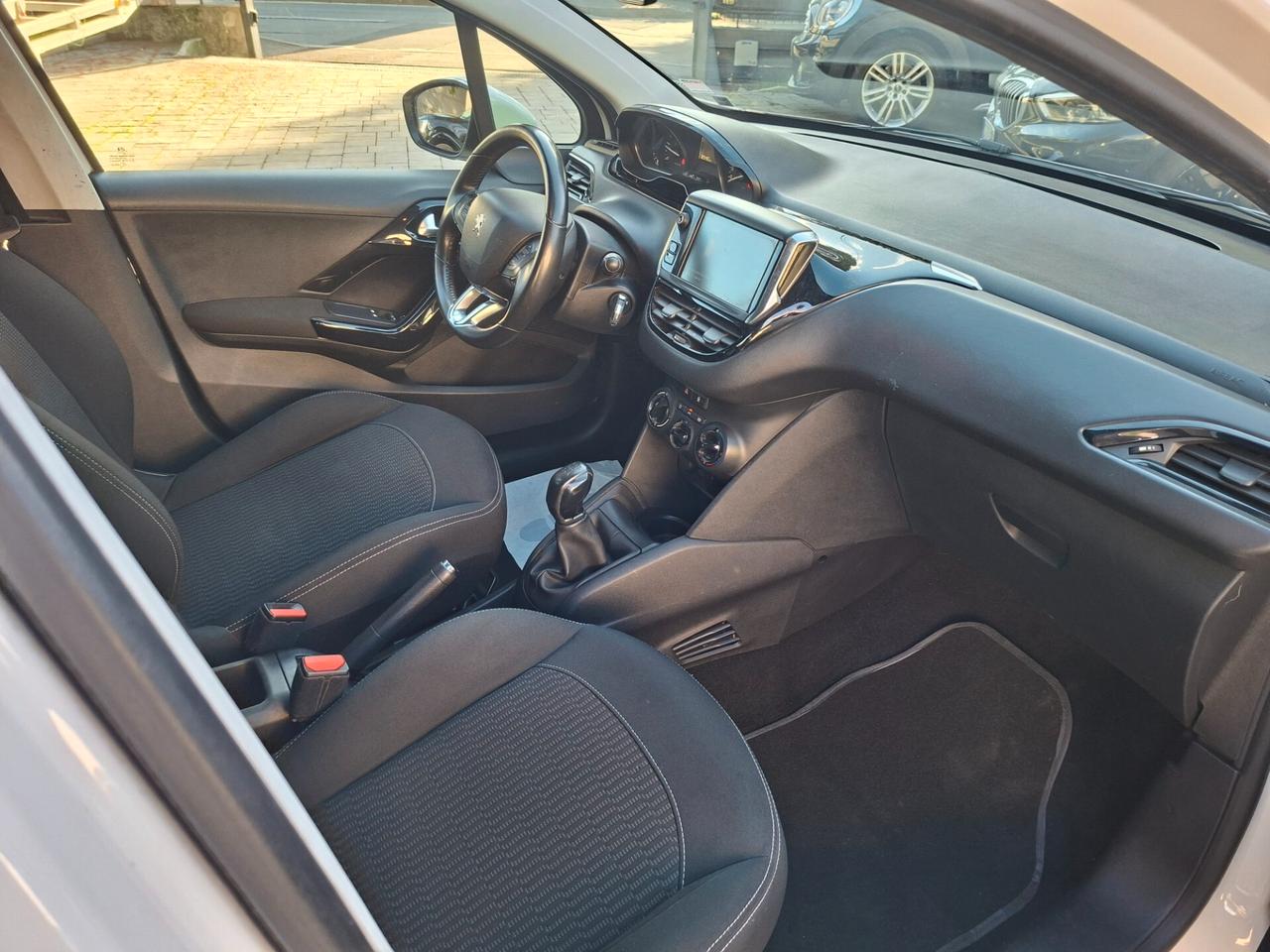 Peugeot 208 BlueHDi 75 5 porte EURO 6 - OK NEOPATENTATI