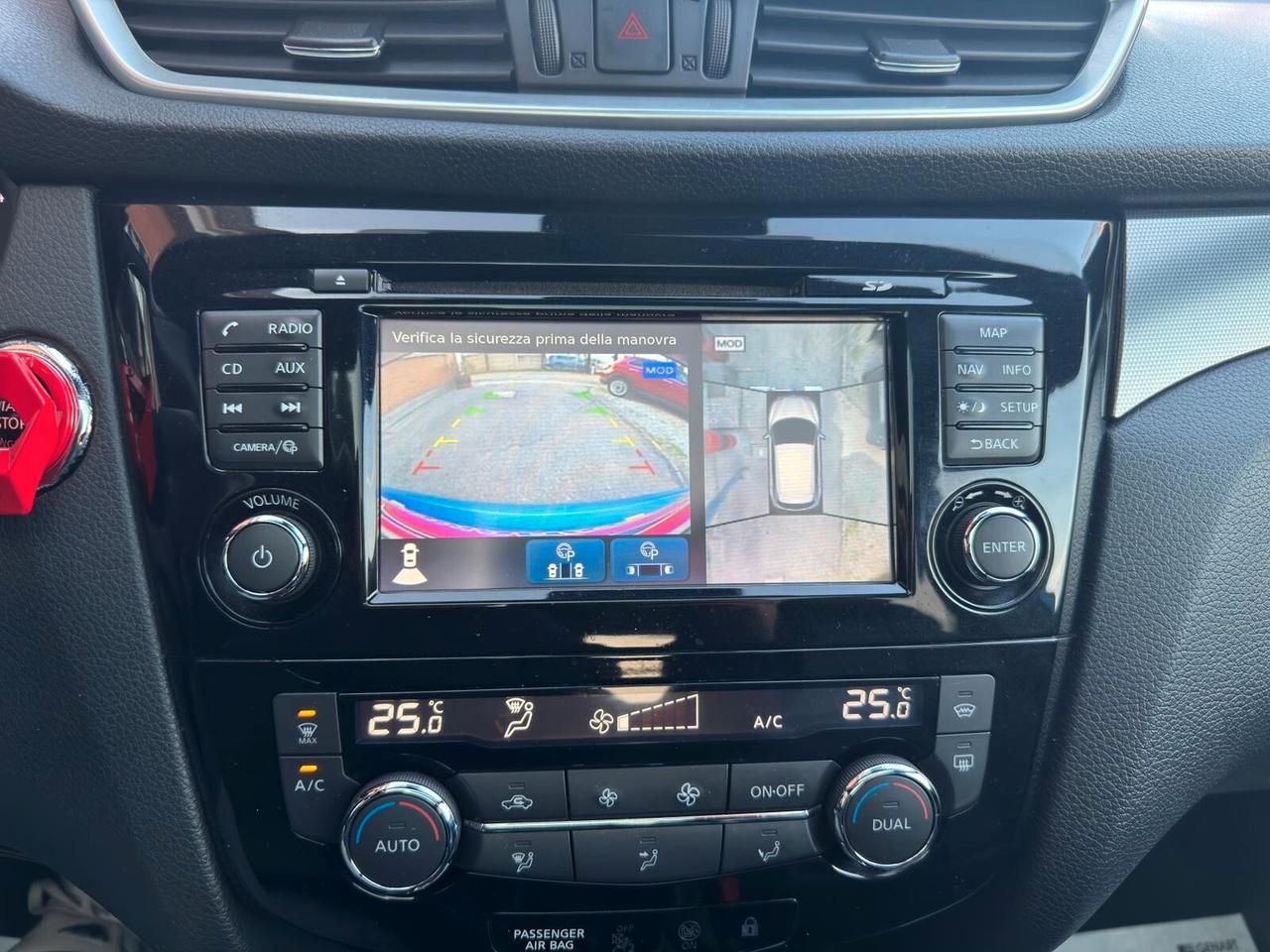 Nissan Qashqai 1.6 dCi X-Tronic 2WD TEKNA+