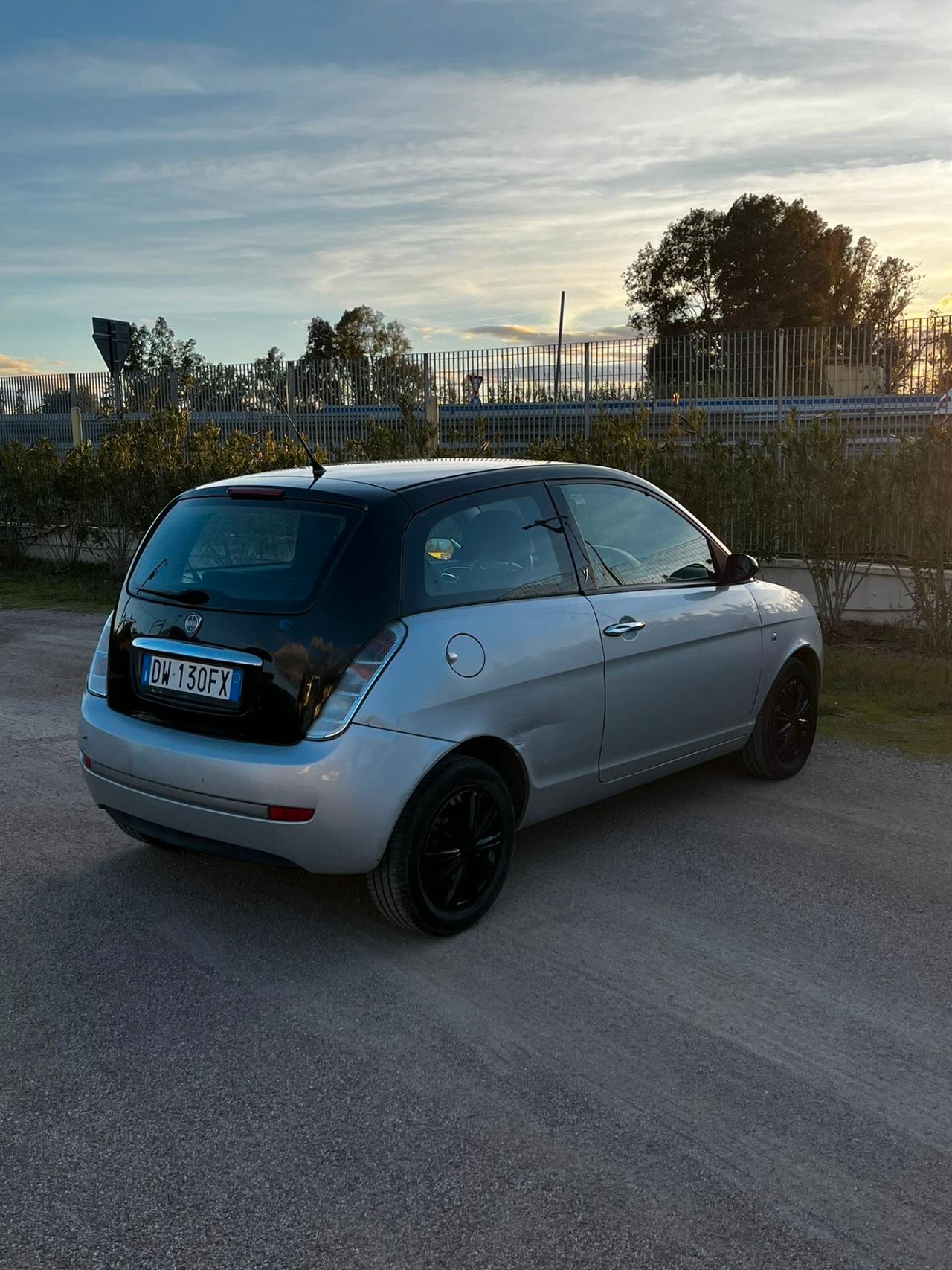 Lancia Ypsilon 1.2 Platino