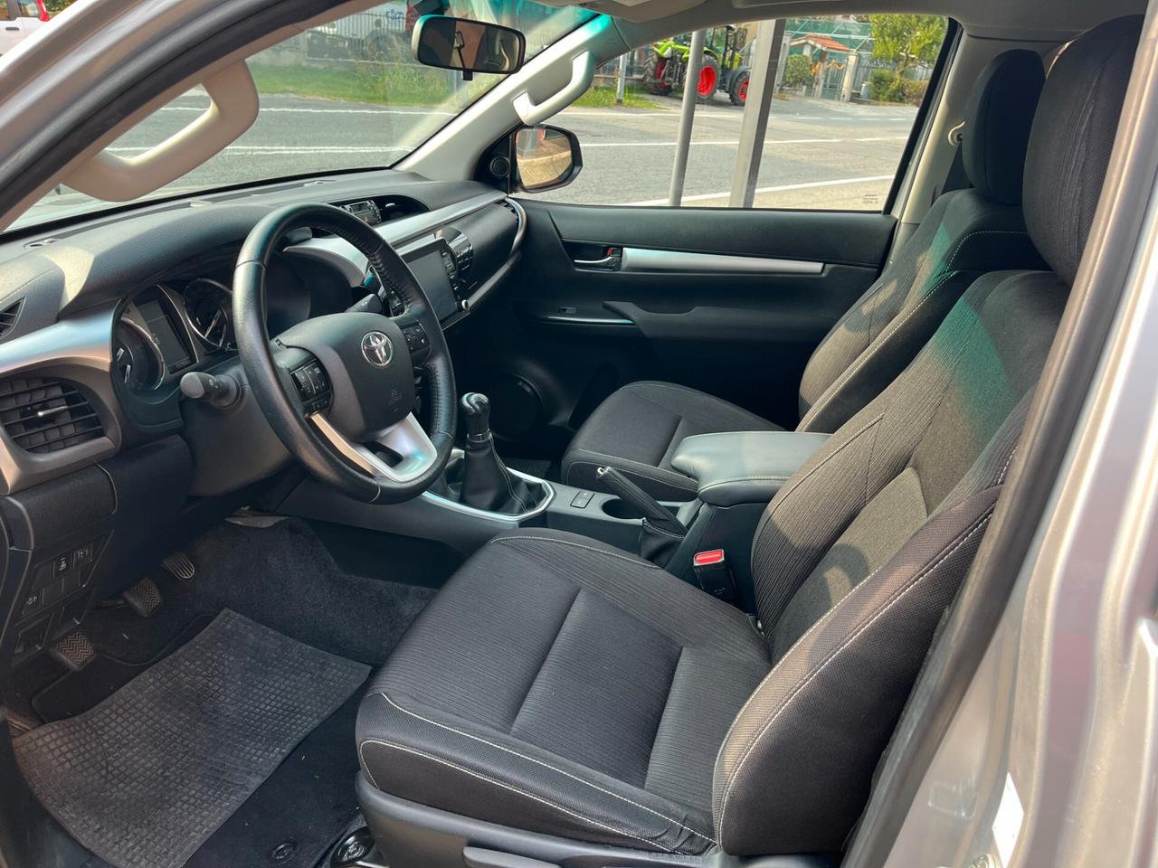 Toyota Hilux 2.4 D4D 4WD 2+2p cassone lungo - 35.000km