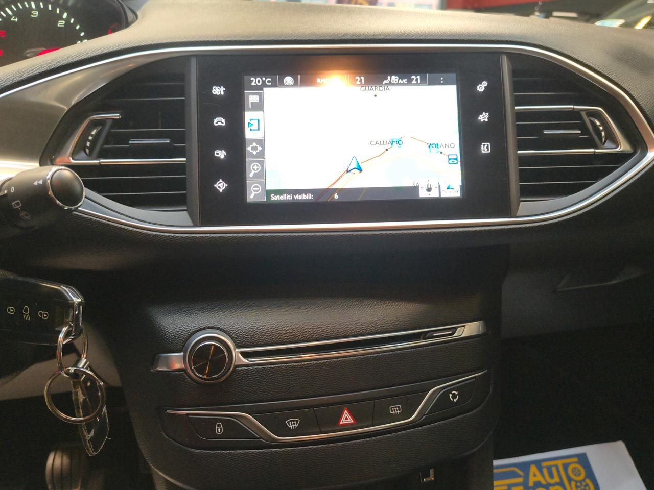 Peugeot 308 BlueHDi 120 S&S EAT6 SW Allure