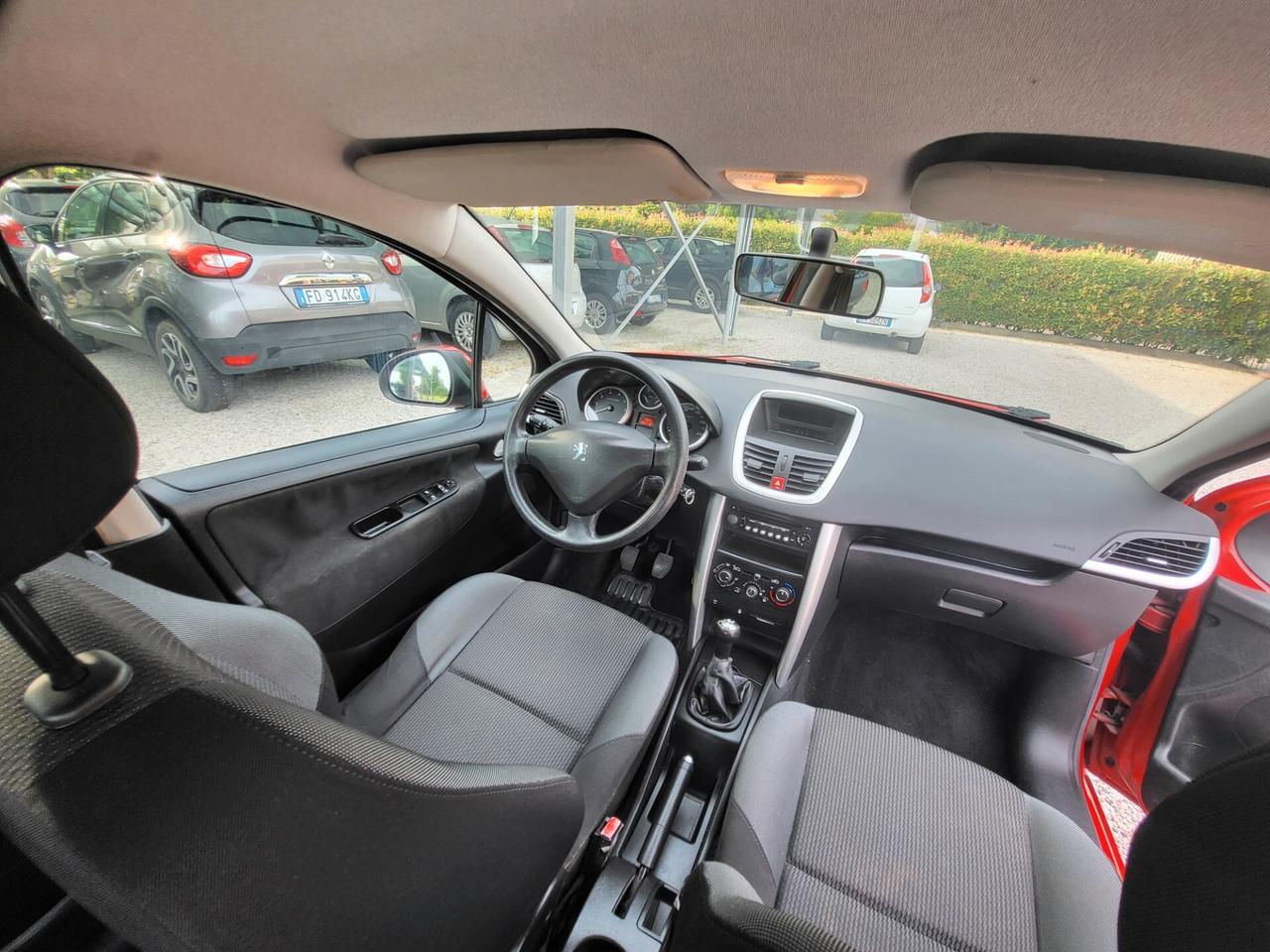 Peugeot 207 Plus 1.4 8V 75CV 5p. ECO GPL