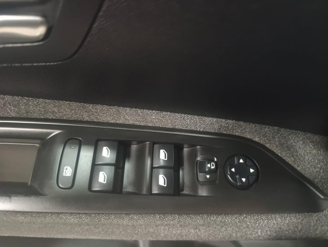 Peugeot 3008 del 2018 EURO 6 B cambio automatico