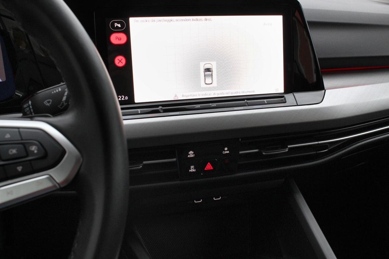 Volkswagen Golf 2.0 TDI 115CV DSG SCR Life ***BLACK WEEK -5% di sconto***