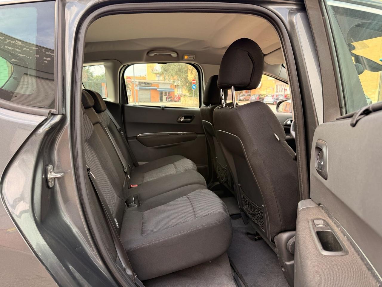 Peugeot 3008 1.6 HDi 112CV Business