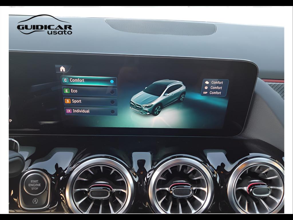 Mercedes-Benz GLA-H247 2023 - GLA 180 d AMG Line Advanced Plus auto