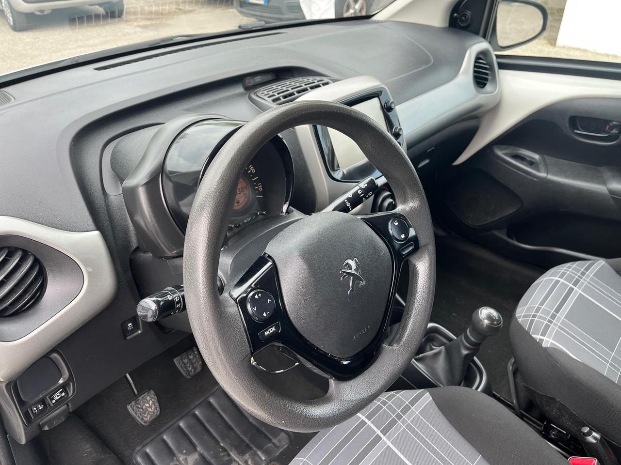 Peugeot 108-5P-1.0 gpl - Full -2016