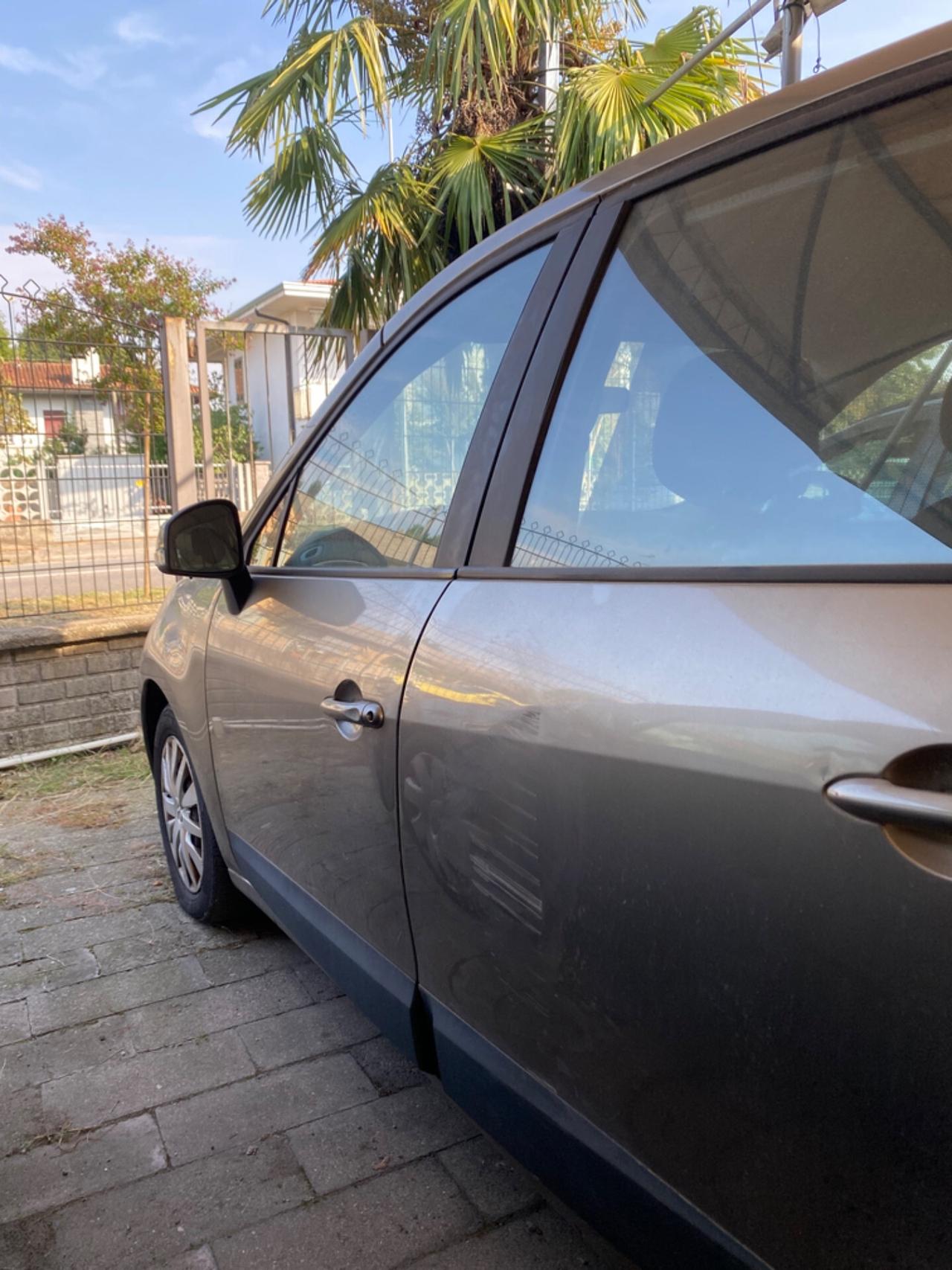Renault Scenic Scénic X-Mod 1.5 dCi 110CV Luxe