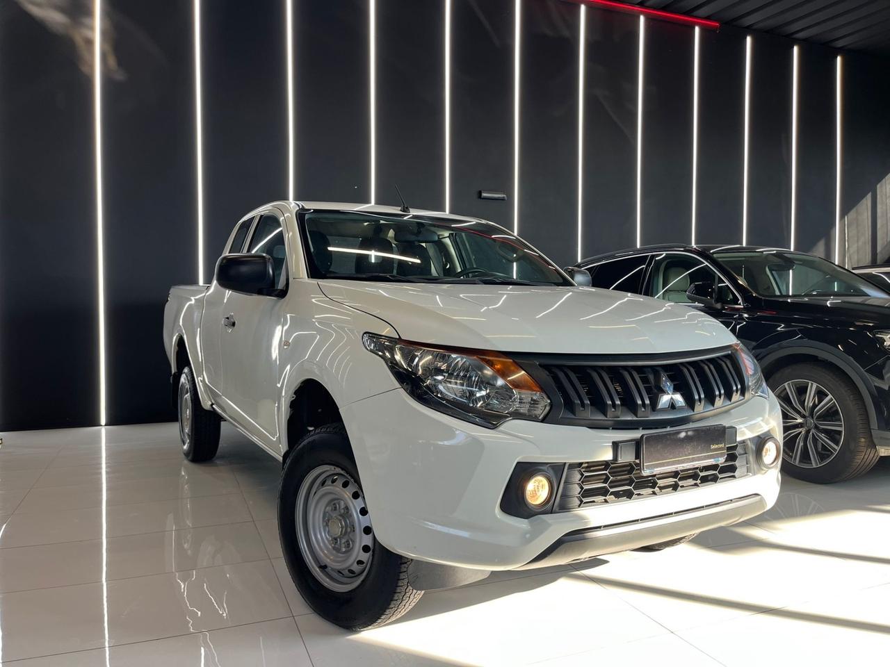 Mitsubishi L200 2.4 DI-D/154CV Double Cab Intense 55.000Km