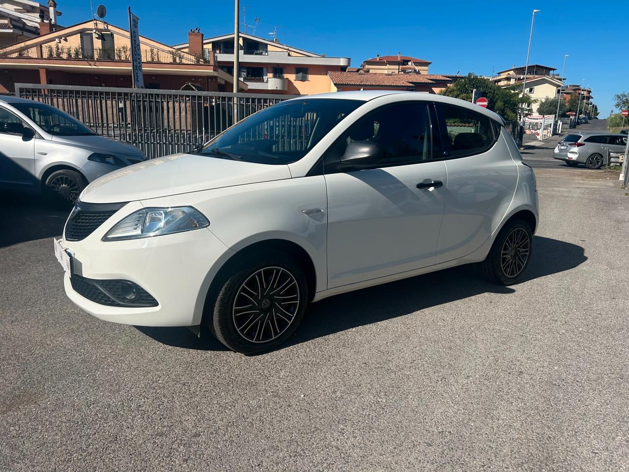 Lancia Ypsilon 1.2 69 CV 5 porte S&S Platinum