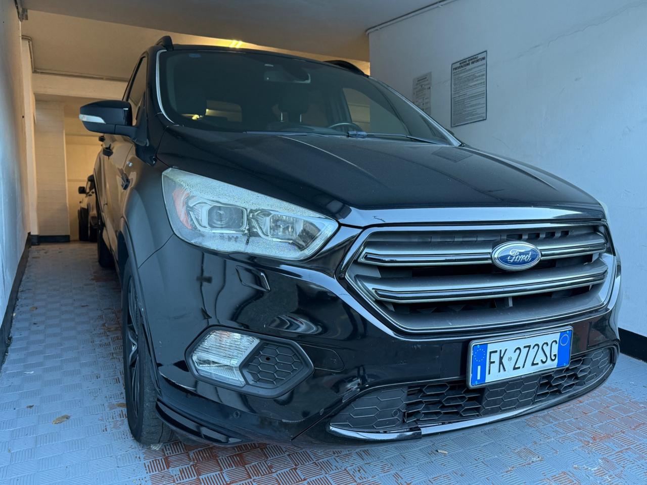 Ford Kuga 2.0 TDCI 150 CV S&S 4WD Powershift ST-Line Business