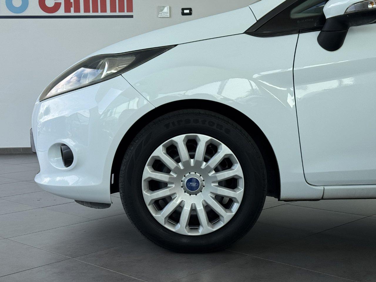 Ford Fiesta 5p 1.4 16v Gpl Trend
