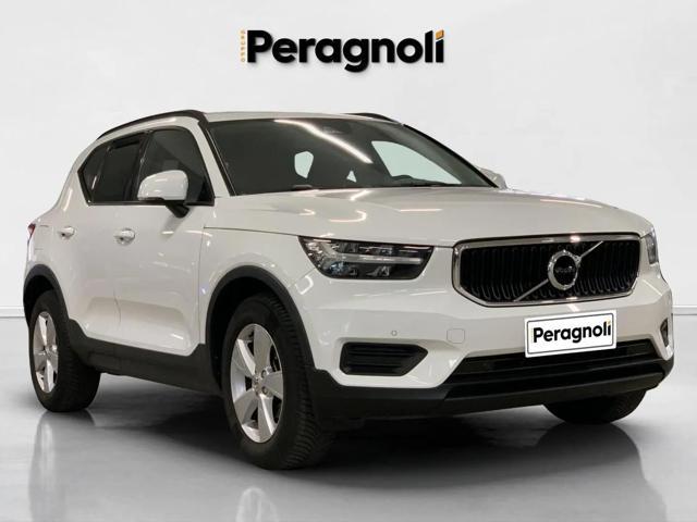 VOLVO XC40 T2 Momentum Core