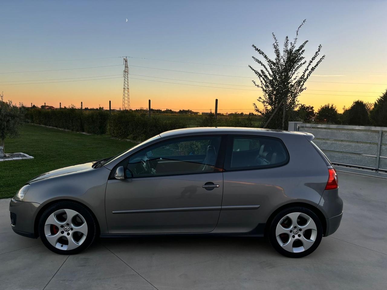 Volkswagen Golf 2.0 16V TFSI 3p. GTI