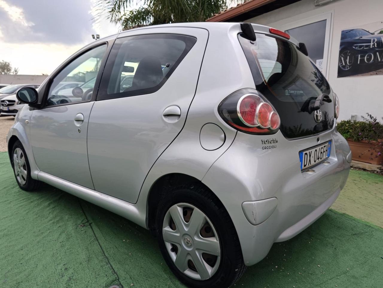 Toyota Aygo 1.0 12V VVT-i 5 porte - 2009