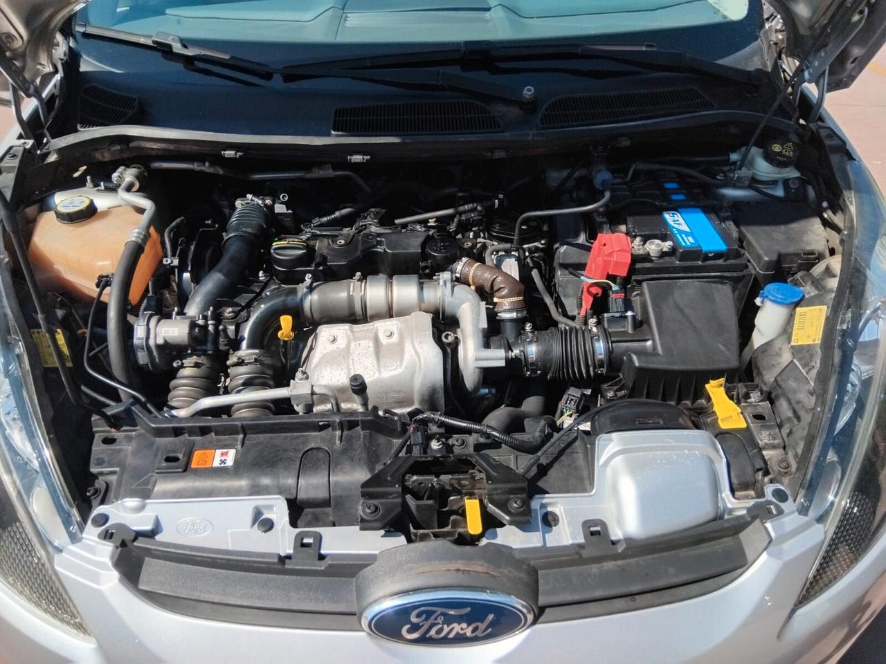 FORD FIESTA 1.6 TDCI UNICPROPRIETARIO GARANTITA 12 MESI