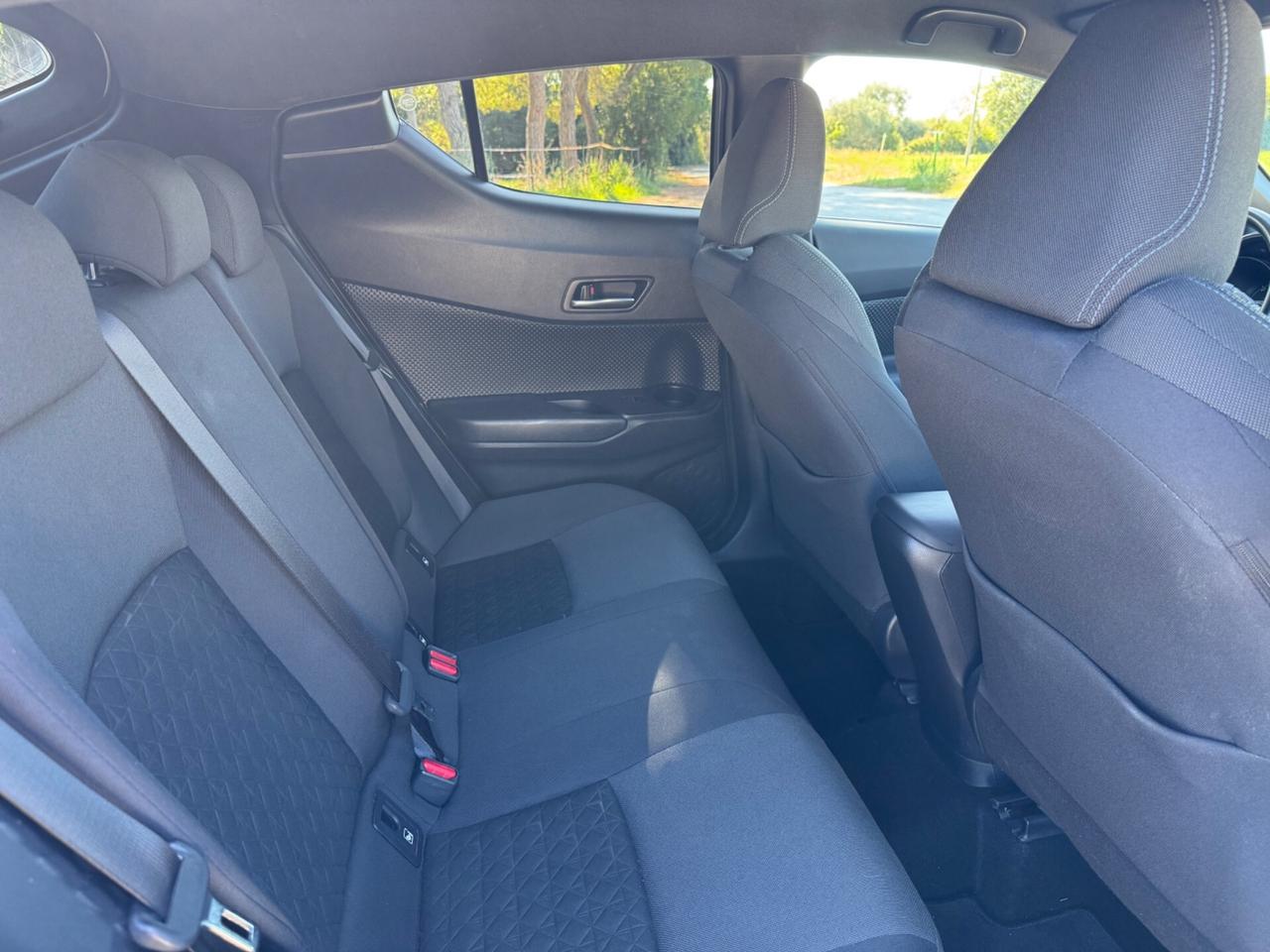 Toyota C-HR 2.0 Hybrid E-CVT Style