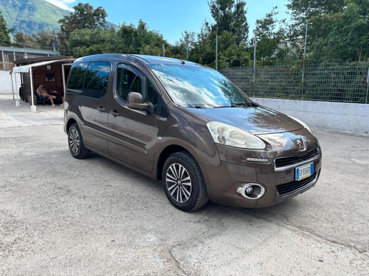 Peugeot Partner Tepee 1.6 HDi 92CV Outdoor