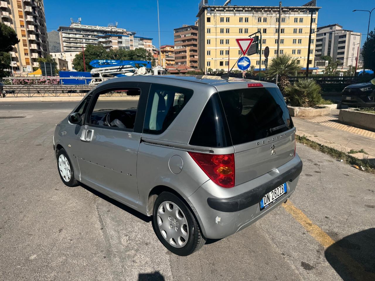 Peugeot 1007 1.4 HDi Trendy