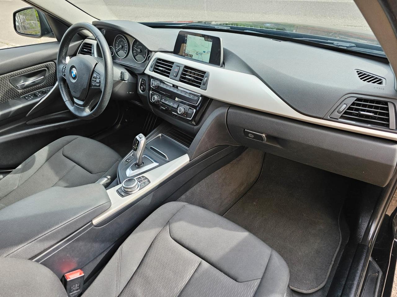 Bmw 316d 115cv Touring Sport*Aut*Bi-Xeno*Navi*Pdc*17*