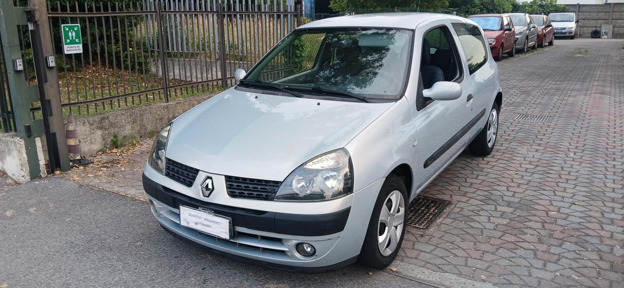 Renault Clio 1.2 cat neopatentati benzina