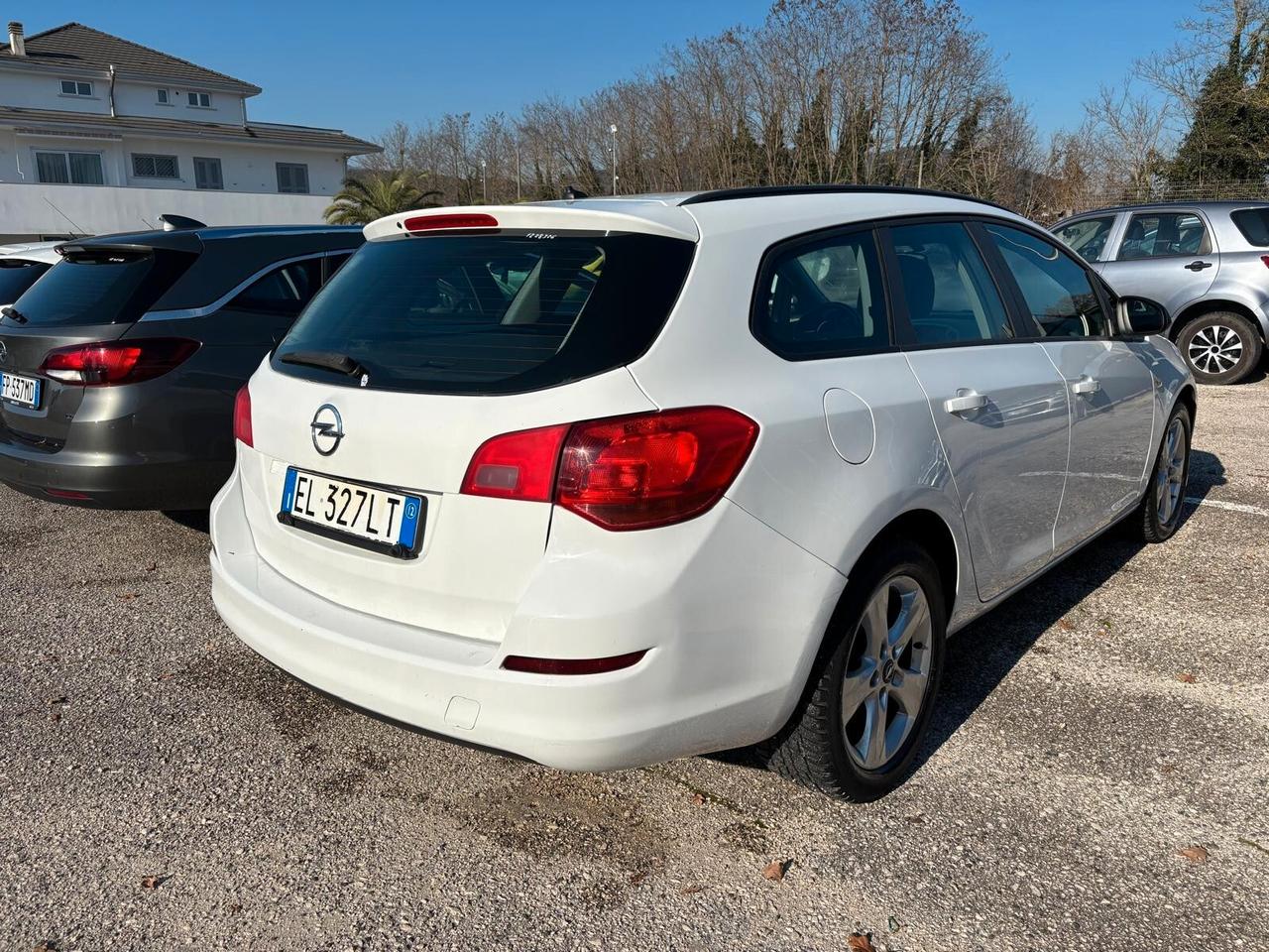 Opel Astra 1.7 CDTI Sports Tourer - 2012
