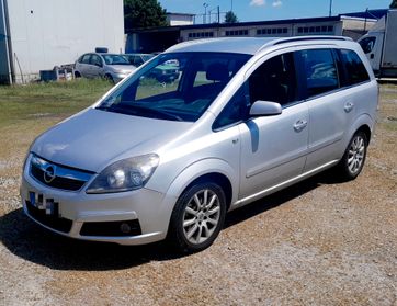 Opel Zafira 1.8 16V VVT Cosmo