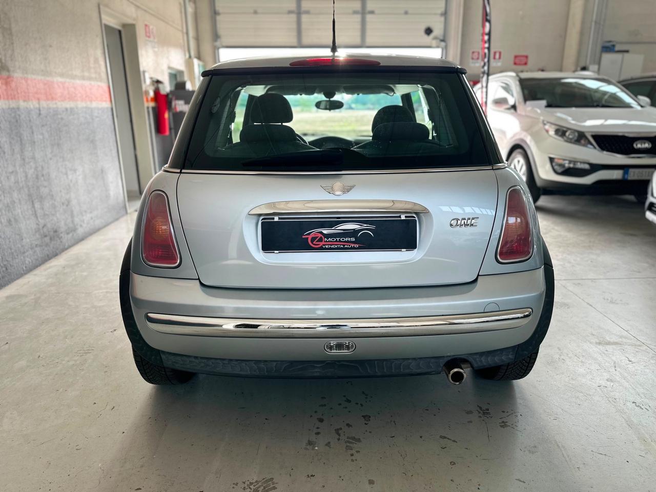 Mini 1.6 16V One de luxe NEOPATENTATI