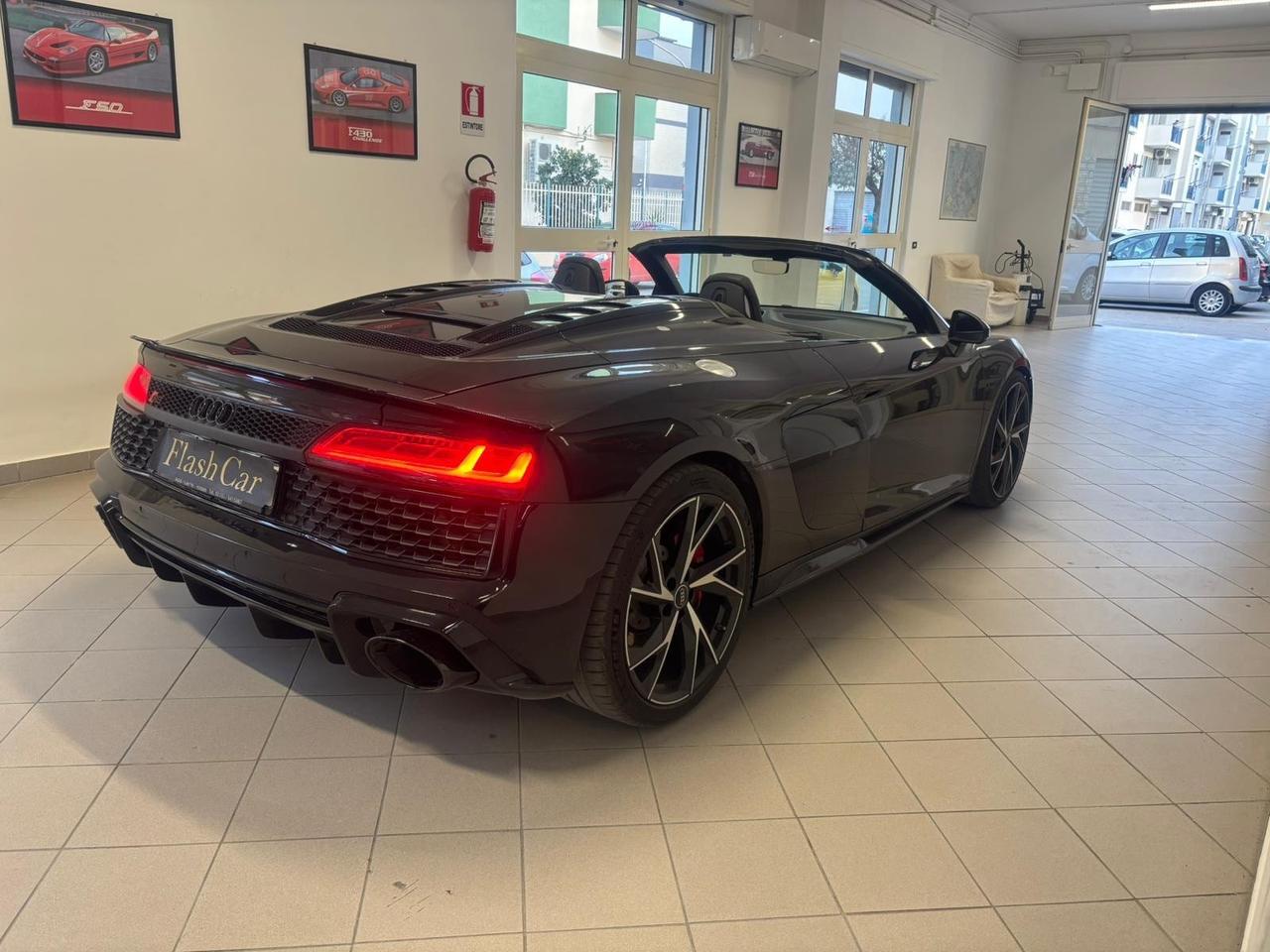 Audi R8 Spyder V10 RWD S tronic