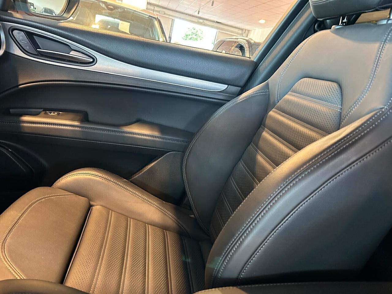 Alfa Romeo Stelvio VELOCE 2.2 Turbodiesel AT8 Q4 SPOTICAR