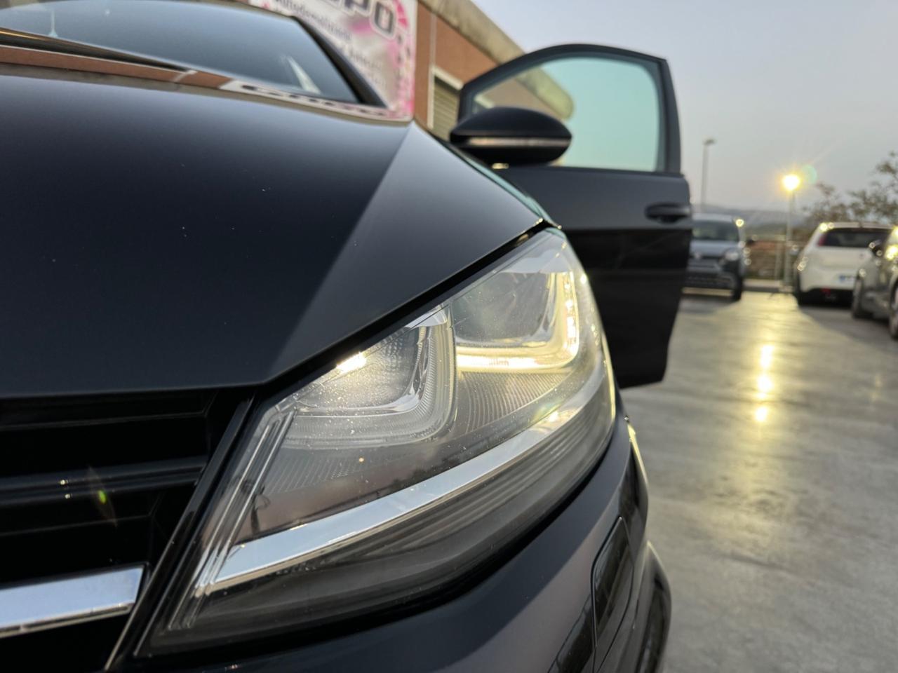 Volkswagen Golf 2.0 TDI 150cv 5p. Highline BlueMotion Technology R-Line
