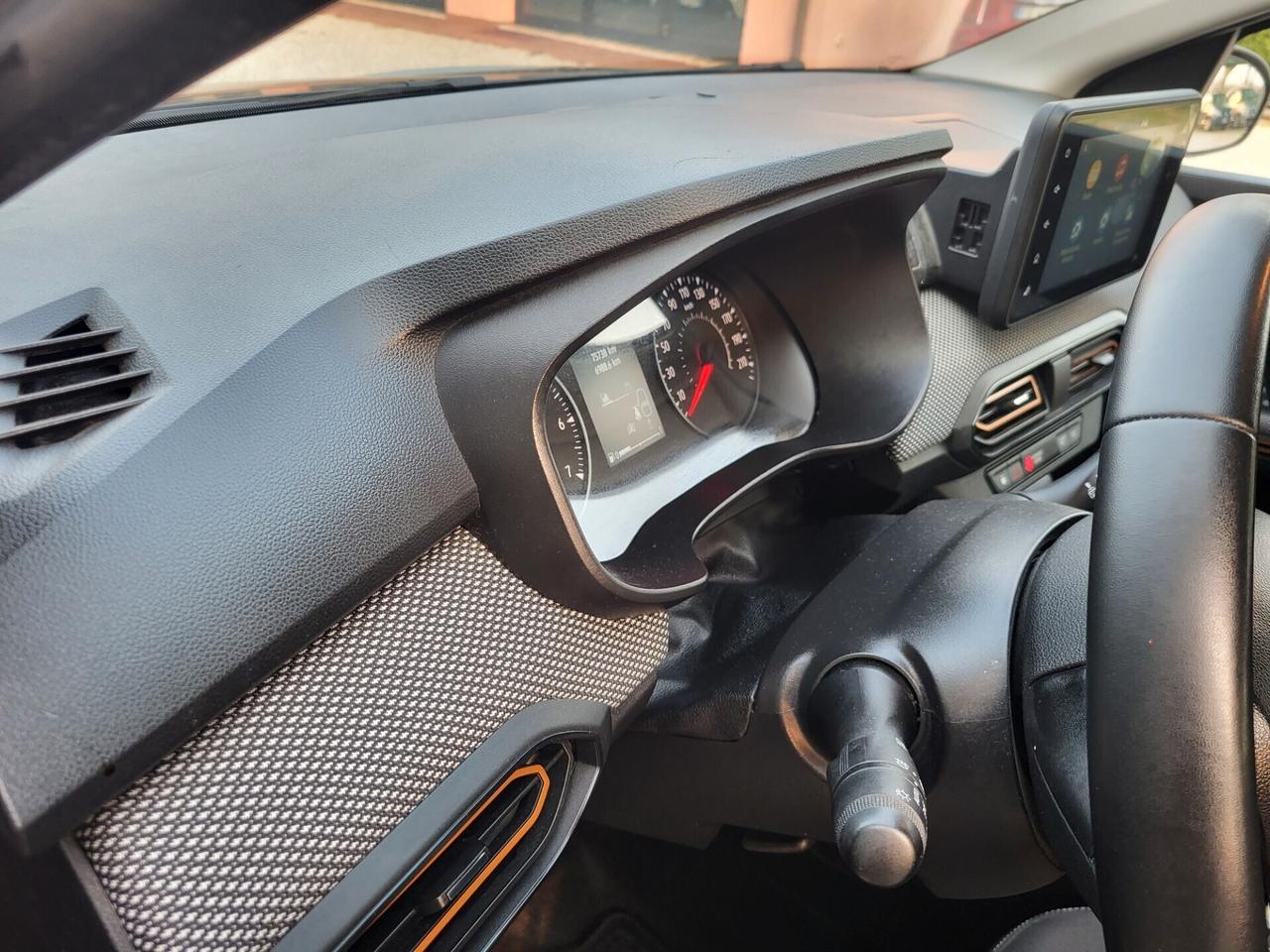 Dacia Sandero Stepway 1.0 TCe 100 CV ECO-G Comfort