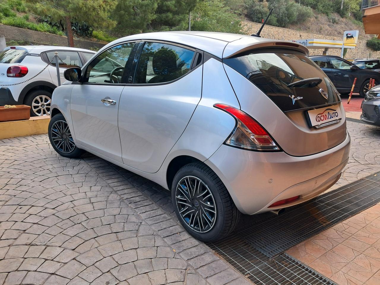 Lancia Ypsilon 1.0 FireFly 5 porte S&S Hybrid Ecochic Gold