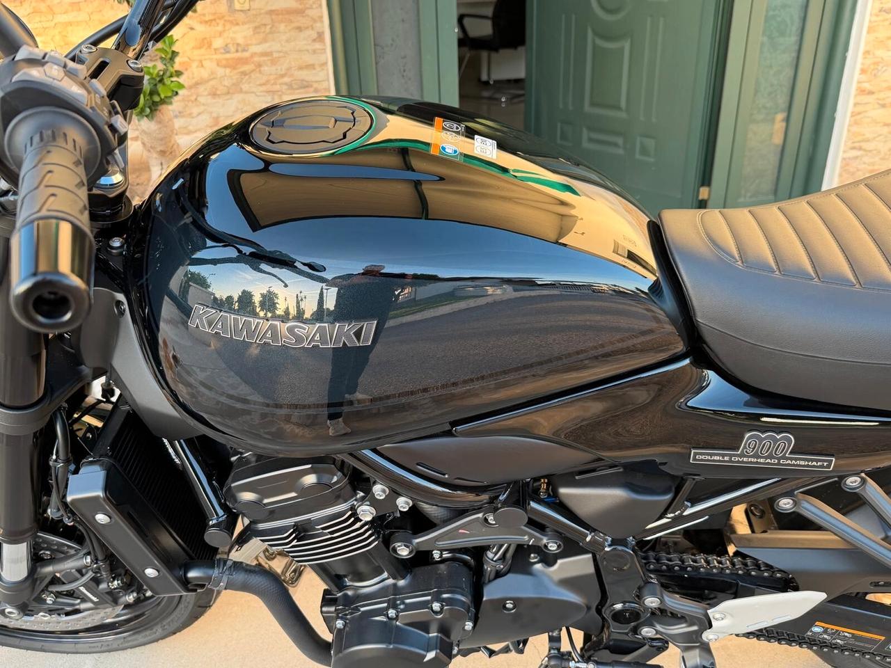 Kawasaki Z 900 RS Black ball edition