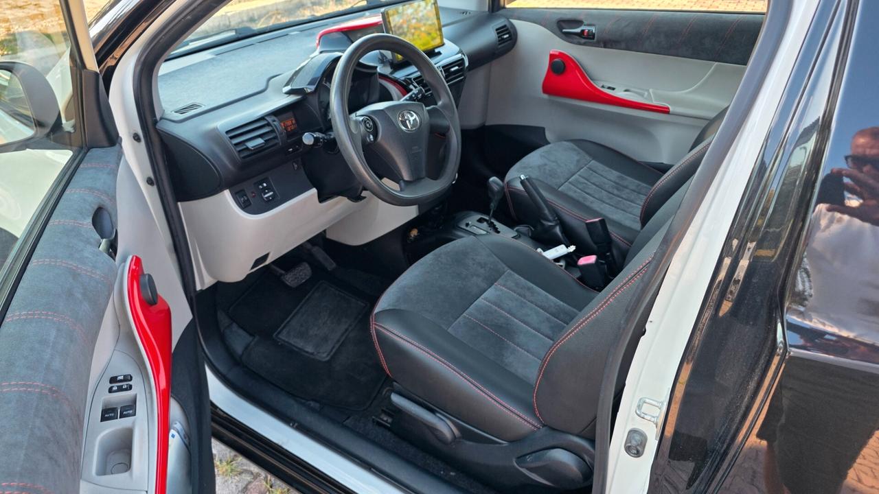 Toyota iQ 1.0 CVT Trend