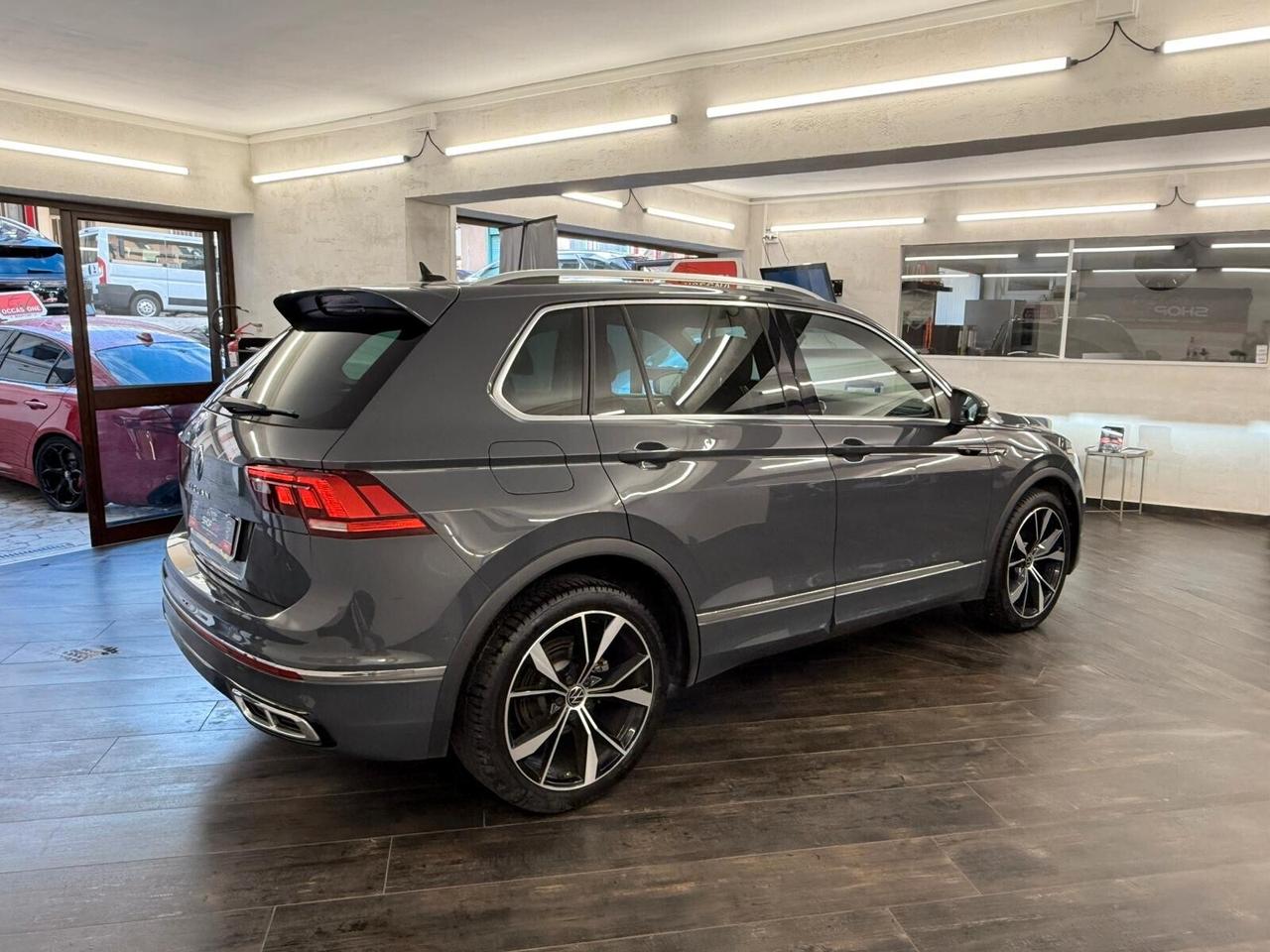 Volkswagen Tiguan 2.0 TDI 150 CV SCR DSG R-Line