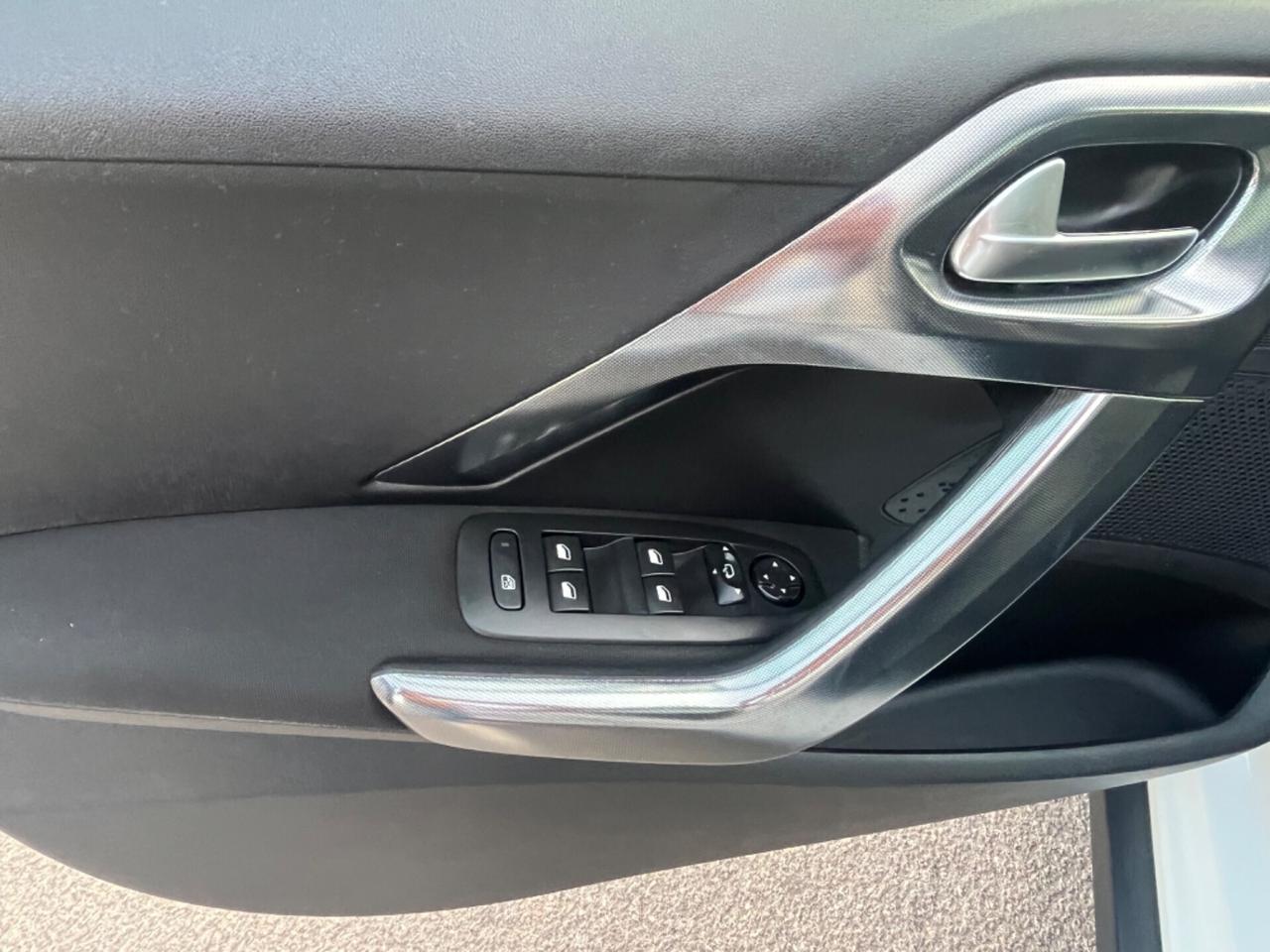 Peugeot 2008 BlueHDi Allure Unipro 2015