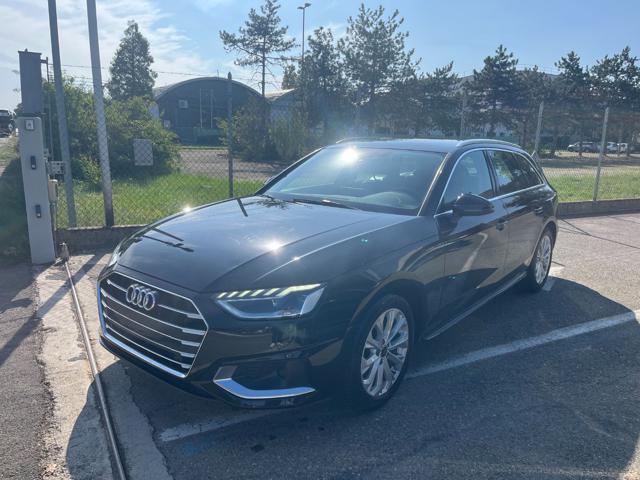 AUDI A4 Avant 30 TDI/136 CV S tronic Business Advanced