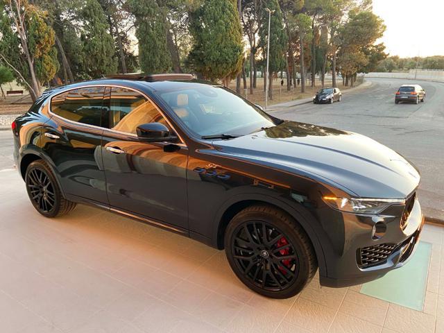 MASERATI Levante MHEV 330 CV AWD GT ULTIMA TETTO APR/PAN.