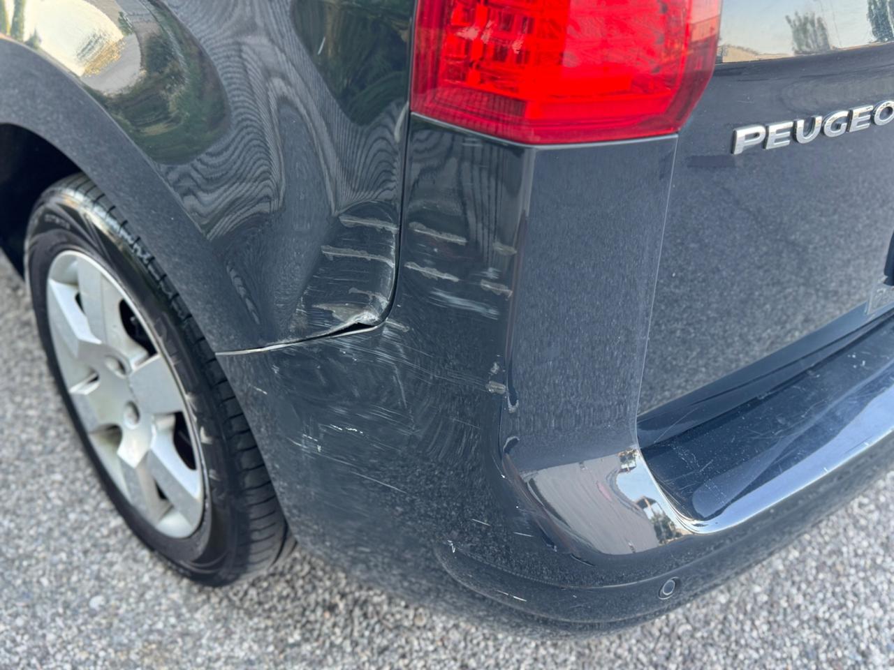 Peugeot 5008 1.6 HDi 110CV Automatico 7Posti