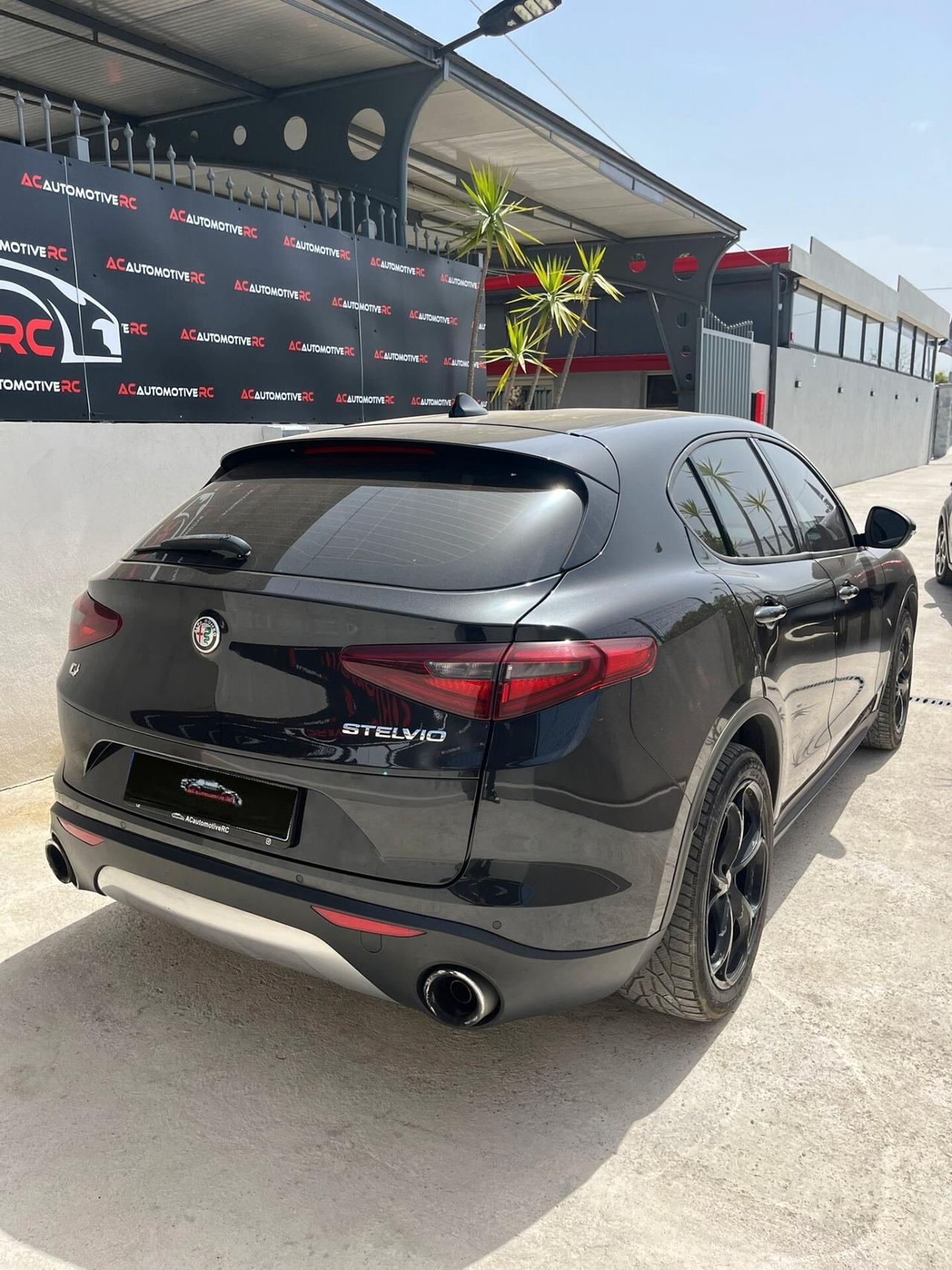 Alfa Romeo Stelvio 2.2 Turbodiesel 190 CV AT8 Q4 Business