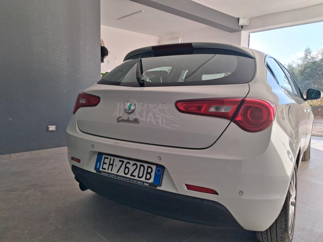 Alfa Romeo Giulietta 1.6 JTDm-2 105 CV Distinctive