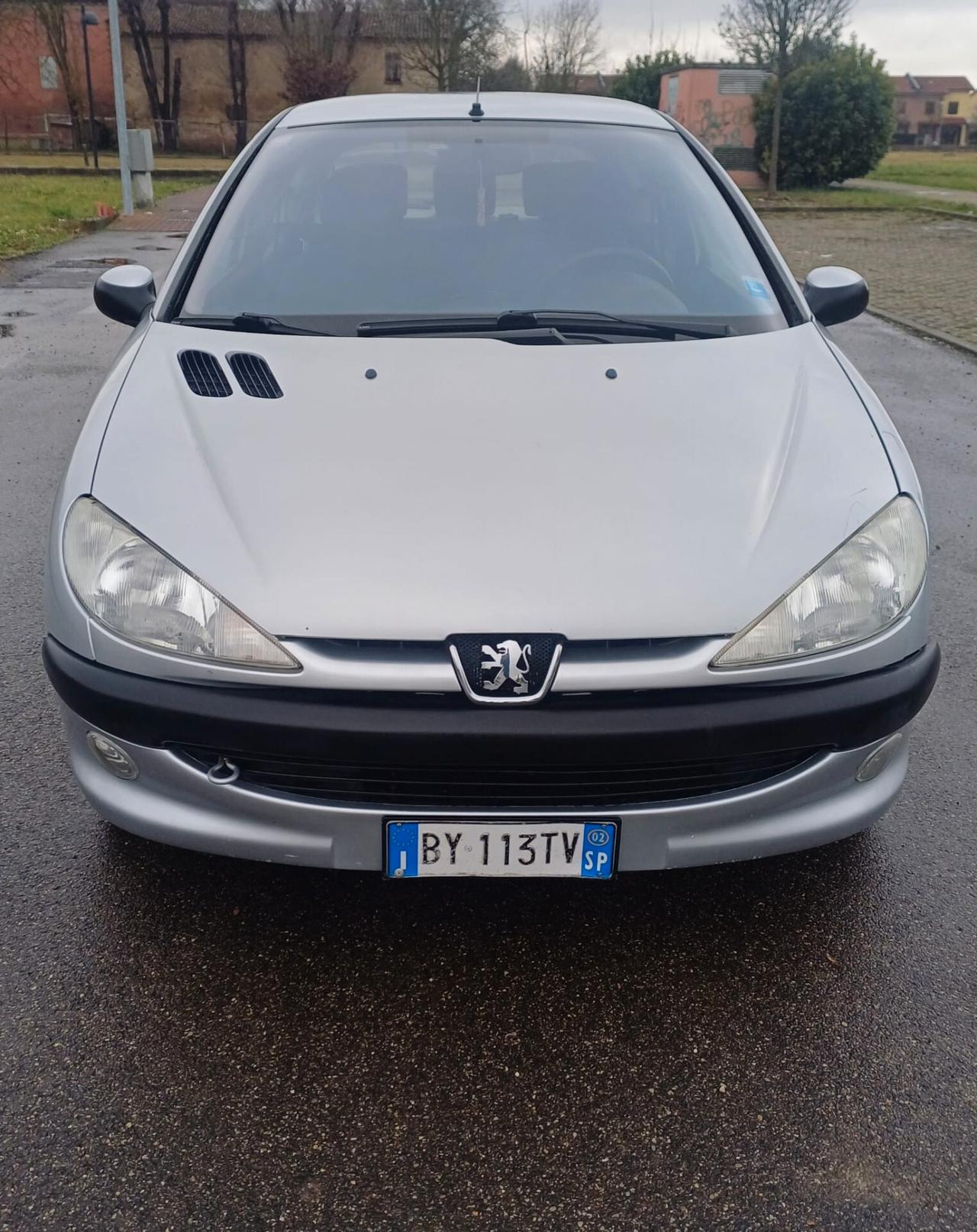 Peugeot 206 1.1 3p. XT