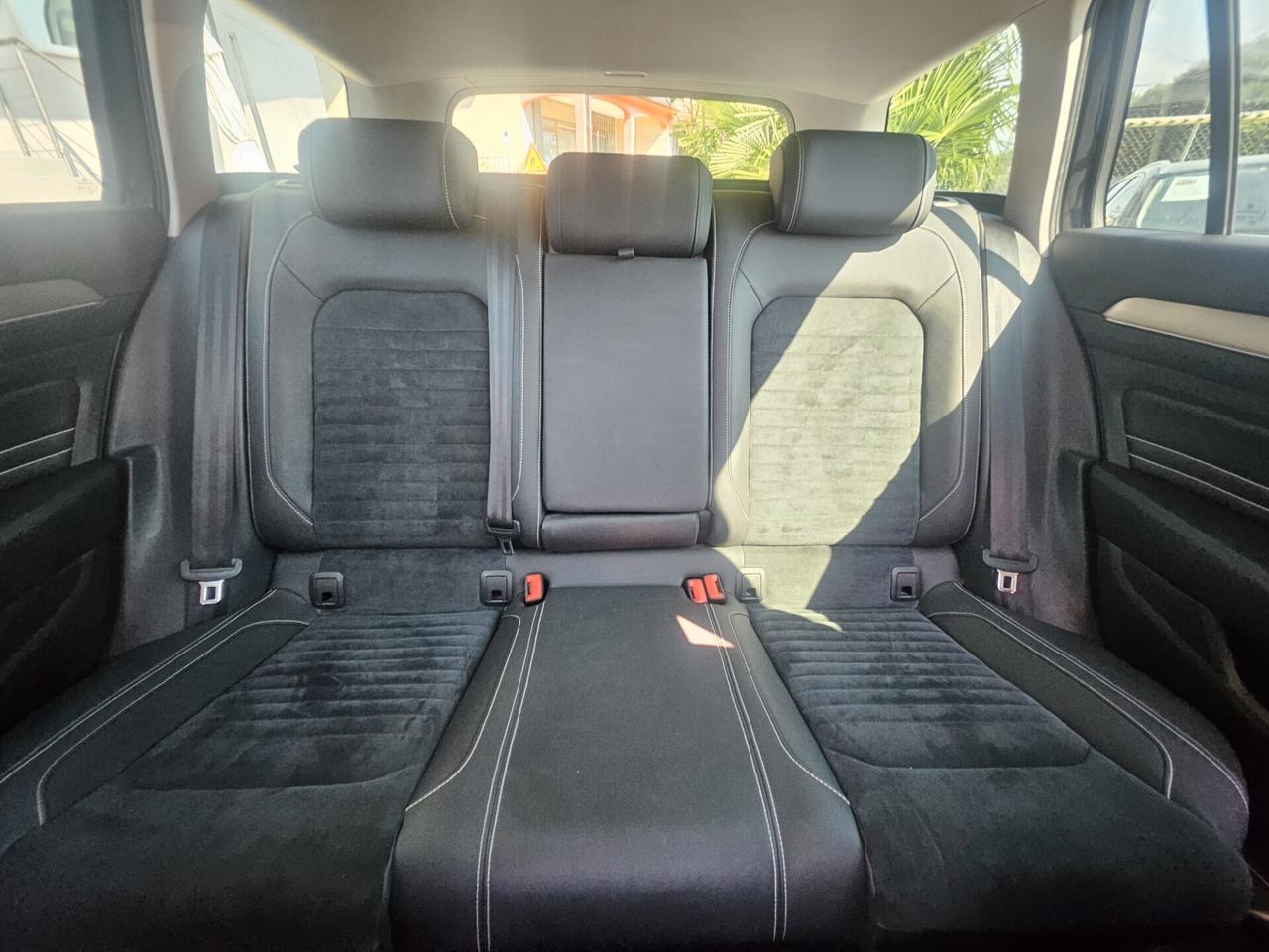Volkswagen Passat Variant 2.0 TDI SCR 190 CV 4MOTION DSG Executive BMT