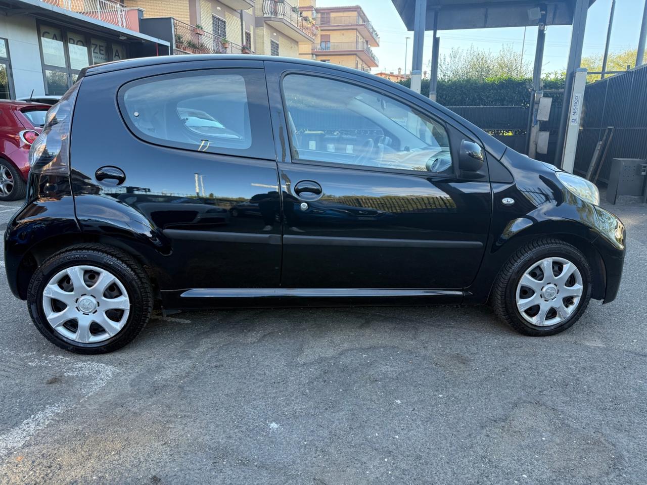 Peugeot 107 1.0 68CV 5p. Sweet Years 2Tronic