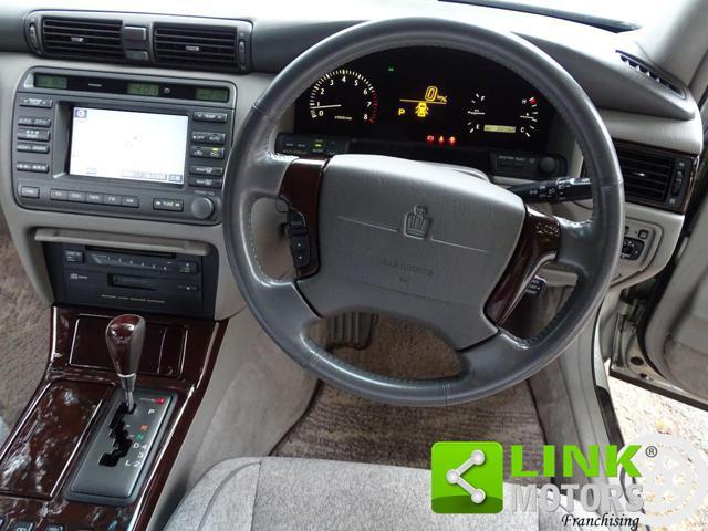 TOYOTA Crown Majesta 4.0 V8 S170 - 1999 ASI - Import