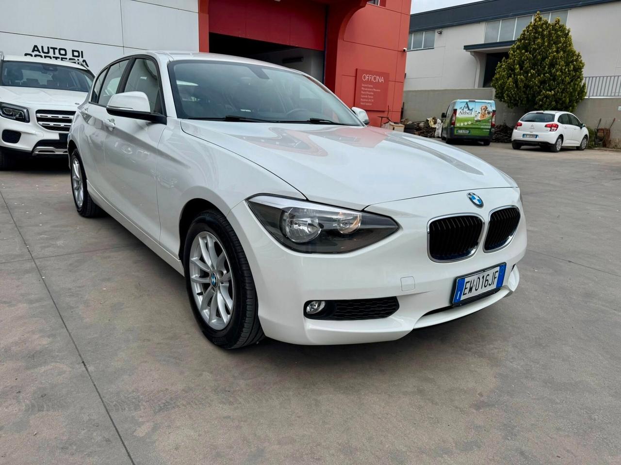 Bmw 114 114d 5p. Urban